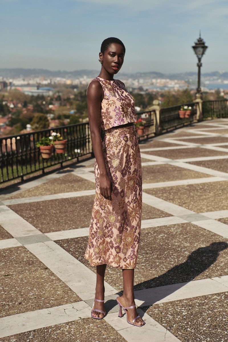 conjunto de lentejuelas geometricas en tonos melocoton, dorado y morado, para invitadas a boda de dia, noche, bautizo, comunion, graduacion, navidad, shoponline, apparentia, confirmacion, boda