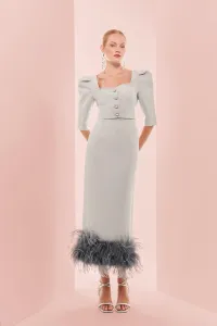 Falda recta midi de plumas en crepe gris