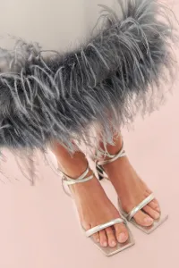 Falda recta midi de plumas en crepe gris