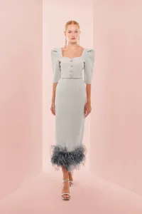 top corto gris escote corazon y botones joya