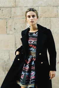 Abrigo Negro Cuello Pelo desmontable Praga