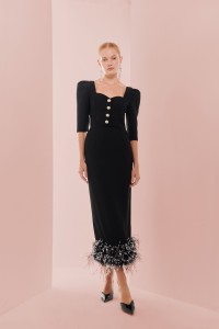 Falda recta midi de plumas en crepe negro plumas blanco y negro