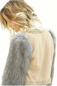 Chaqueta beige de ante manga larga con pelo