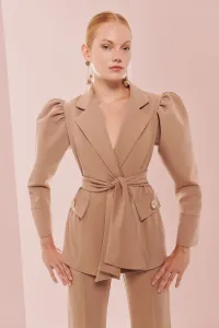 Chaqueta americana creoe camel manga abullonada
