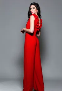 Vestido largo de fiesta rojo con flores para invitada boda