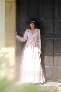 sombrero negro con detalle de lazos chanel rosas