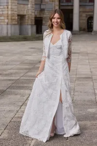 Vestido escote V estilo lencero tul bordado