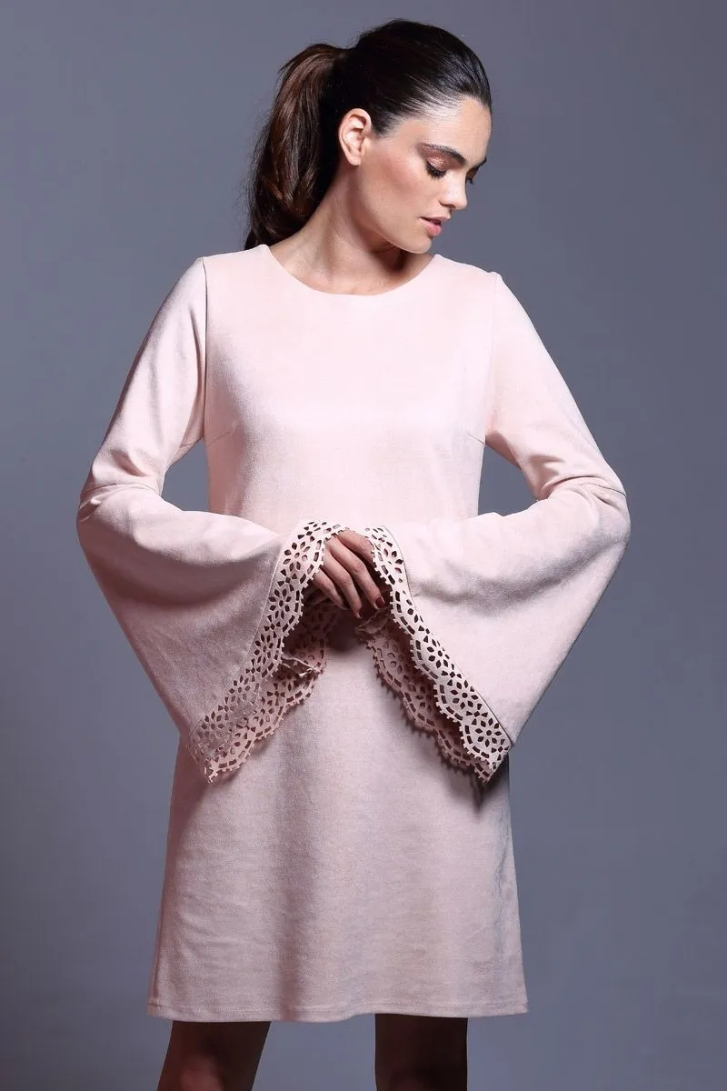 vestido rosa de ante