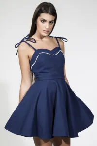Vestido de vuelo marinero azul marino y blanco falda con volumen.
