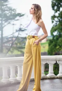Pantalon ancho mostaza de apparentia collection online