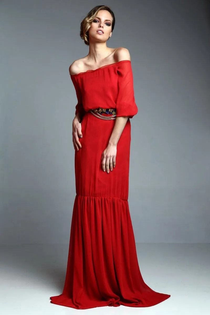 vestido largo rojo teja con escote barco de apparentia collection