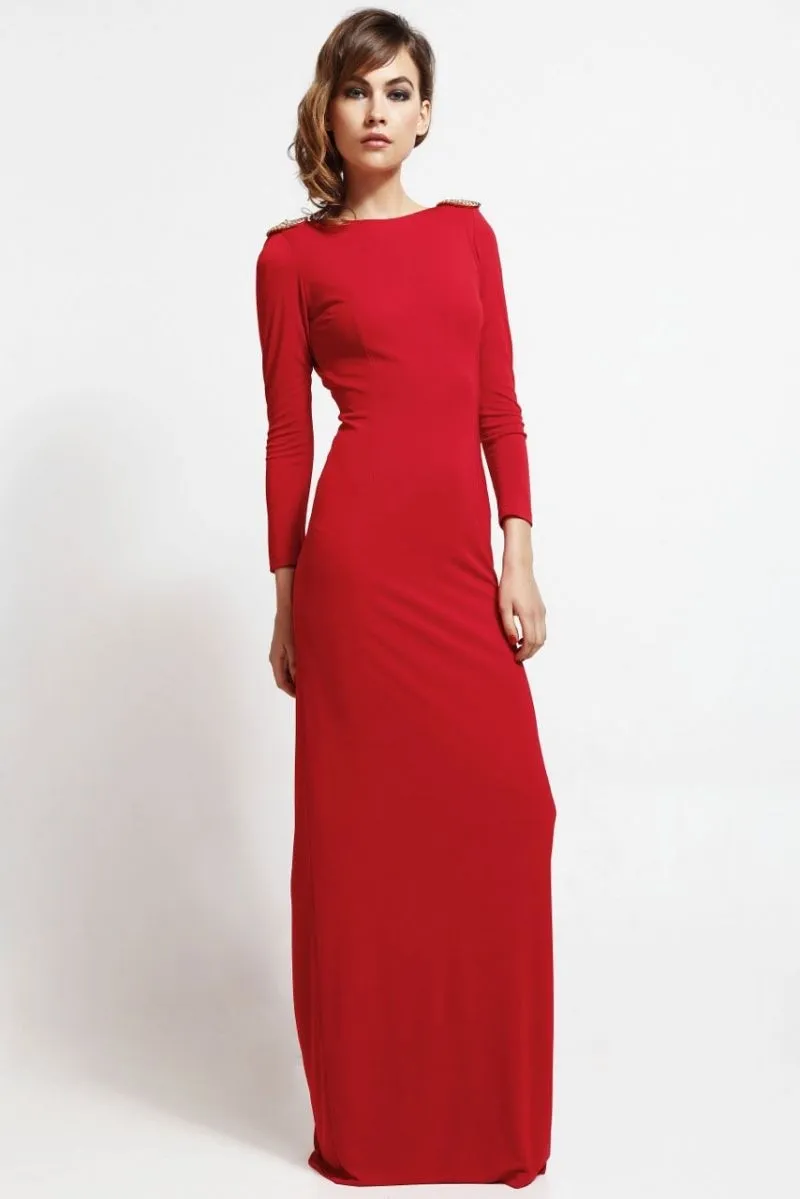 vestido largo de fiesta rojo escote en espalda con cadena dorada