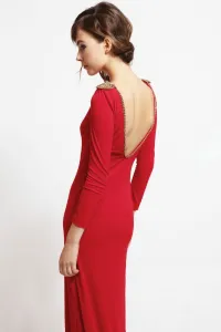 vestido largo de fiesta rojo escote en espalda con cadena dorada