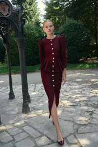 vestido brocado granate con peplum manga abullonada de invitada