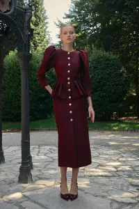 vestido brocado granate con peplum manga abullonada de invitada