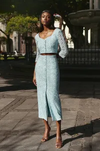 conjunto top y falda azul claro con tul flores bordadas para