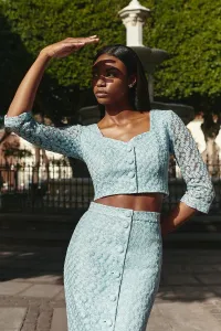 conjunto top y falda azul claro con tul flores bordadas para