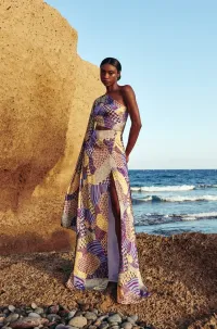 Vestido de fiesta largo estampado geometrico con abertura abdomen