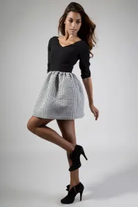 Vestido fiesta corto con falda de vuelo blanco y negro de daluna