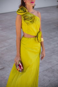 Vestido largo asimetrico en tafeta lima para invitada boda verano