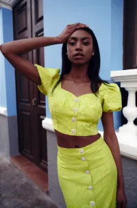 Top joya manga globo brocado flores llima