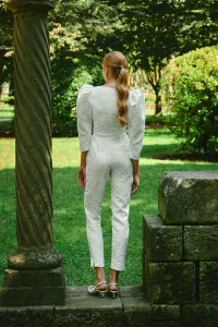 Mono blanco para novia civil en jacquard en relieve flores con