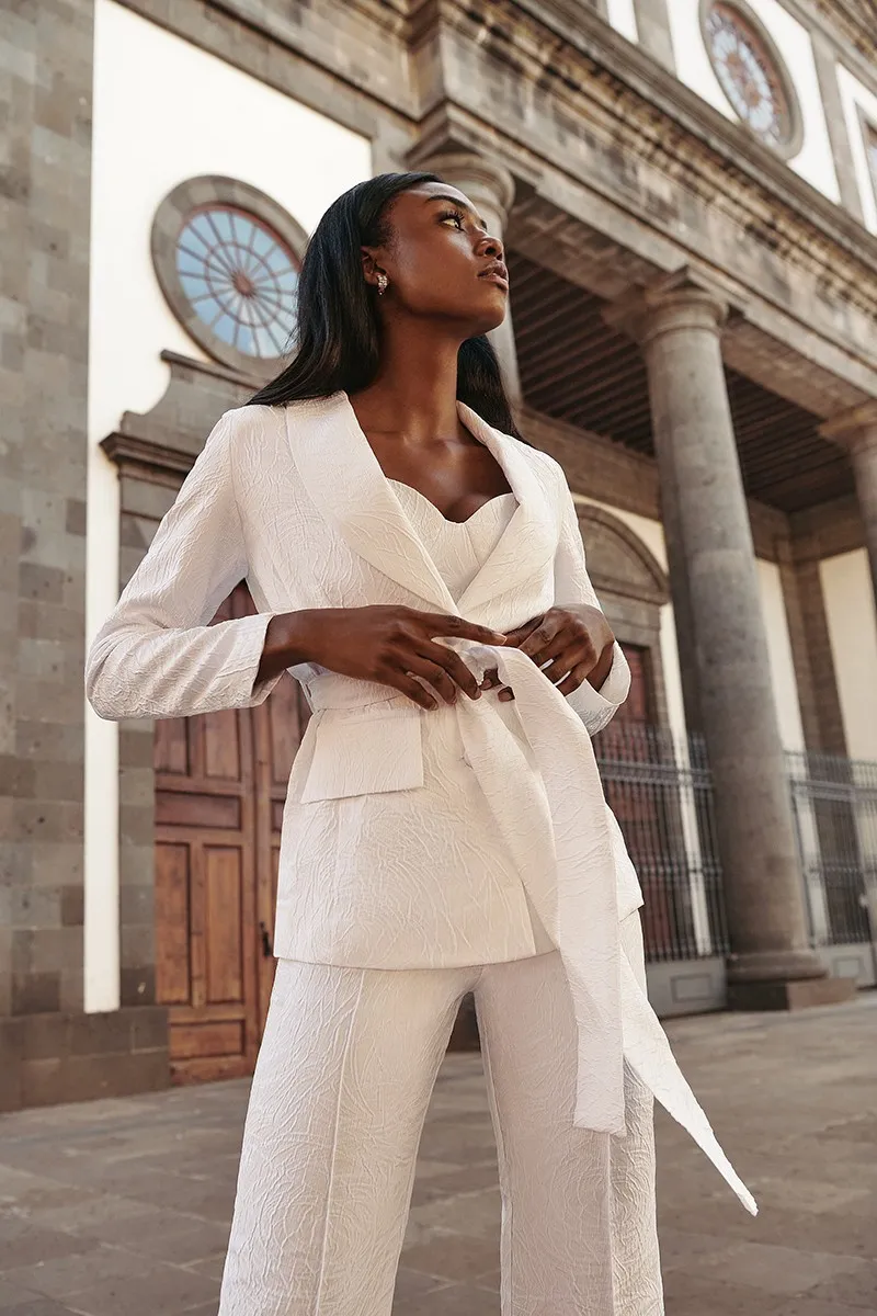 Chaqueta americana jacquard blanco para novia civil