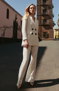 blazer de lino blanco con rayas de lentejuelas