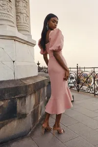 Vestido rosa palo con volante para mama de comunion
