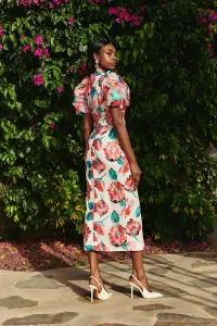 Vestido de invitada en tul bordado con flores con botones forrados