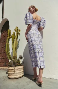Falda recta midi invitada de lentejuelas cuadrados azules