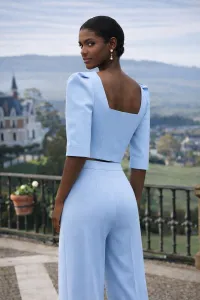 Conjunto de top joya y palazzo de crep azul