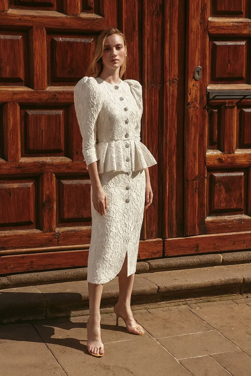 Vestido brocado blanco manga jamón Alcalá