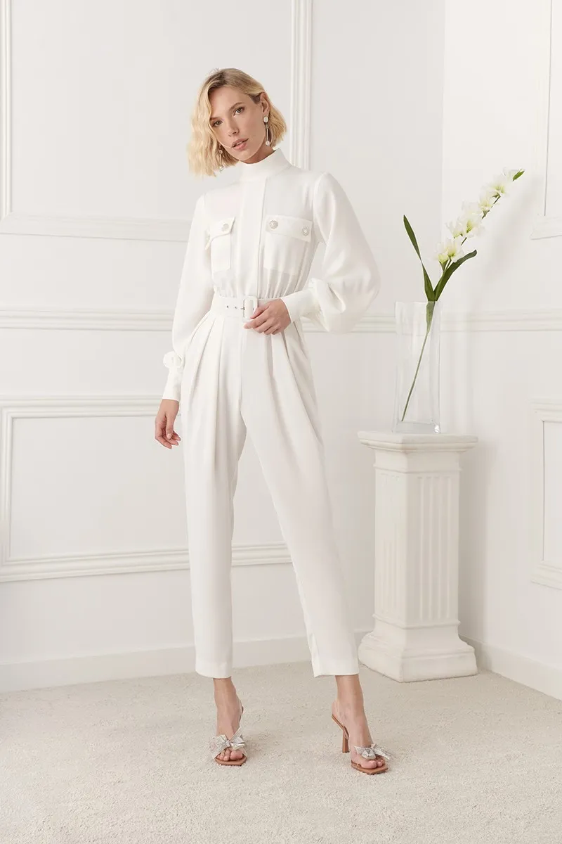 Mono crepe blanco joya cuello subido