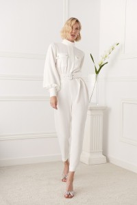 Mono crepe blanco joya cuello subido