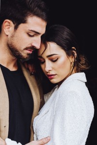 Traje chaqueta y pantalon de lentejuelas blanco para fiesta