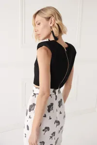 Top corto crepe negro para invitada boda