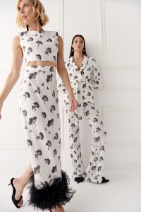 Top corto lentejuela blanca y negra para invitada boda