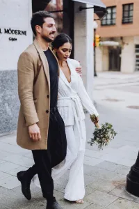Traje chaqueta y pantalon de lentejuelas blanco para fiesta