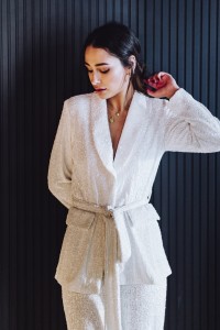 Traje chaqueta y pantalon de lentejuelas blanco para fiesta