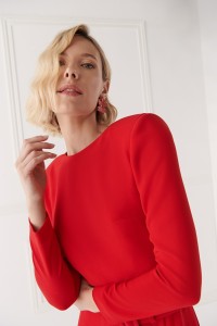 Top corto crepe rojo para invitada boda