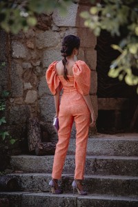 Mono brocado coral escote corazón Zoe