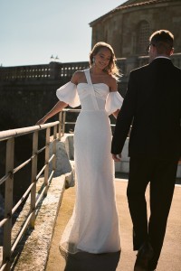 Vestido largo blanco de tul y plumetti sobre crepe blanco Céline