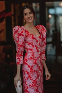 Vestido midi brocado flores rojo y rosa Lucy