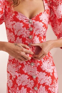 Vestido midi brocado flores rojo y rosa Lucy
