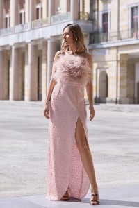 Top de plumas en rosa palo