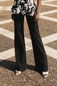 pantalon palazzo troquelado negro