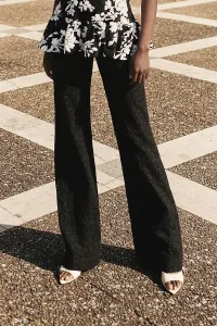 pantalon palazzo troquelado negro