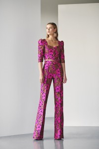 Conjunto de pantalon  y top brocado flores rosa fucsia para