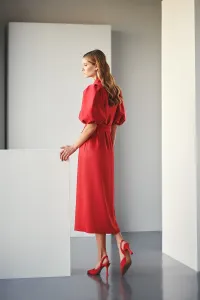 Vestido midi saten cruzado con manga globo para invitada boda